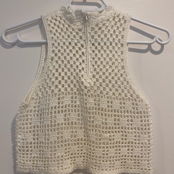 Honeypunch Crochet crop top - Picture 2 of 6